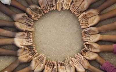 Români cu suflet: Adoptă orfani din Tanzania și le oferă o familie