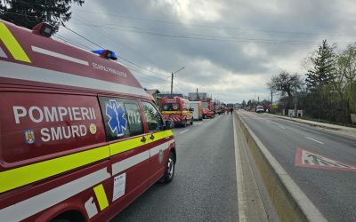Microbuz cu copii, implicat într-un accident în Mureș