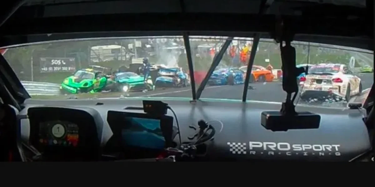 Pilot de curse mort pe circuitul Nurburgring, șase răniți