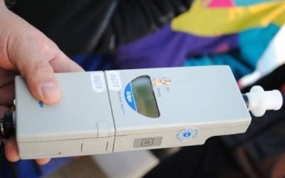 O tânără de 29 de ani, reținută după un accident rutier în Sibiu: Alcoolemie de peste 2 g/l O tânără în vârstă de 29 de ani a fost reținută de polițiști vineri, după ce cu o zi înainte a provocat un accident rutier pe o stradă din municipiul Sibiu