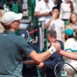 E ca la box: Donald Trump se luptă cu un zid invizibil