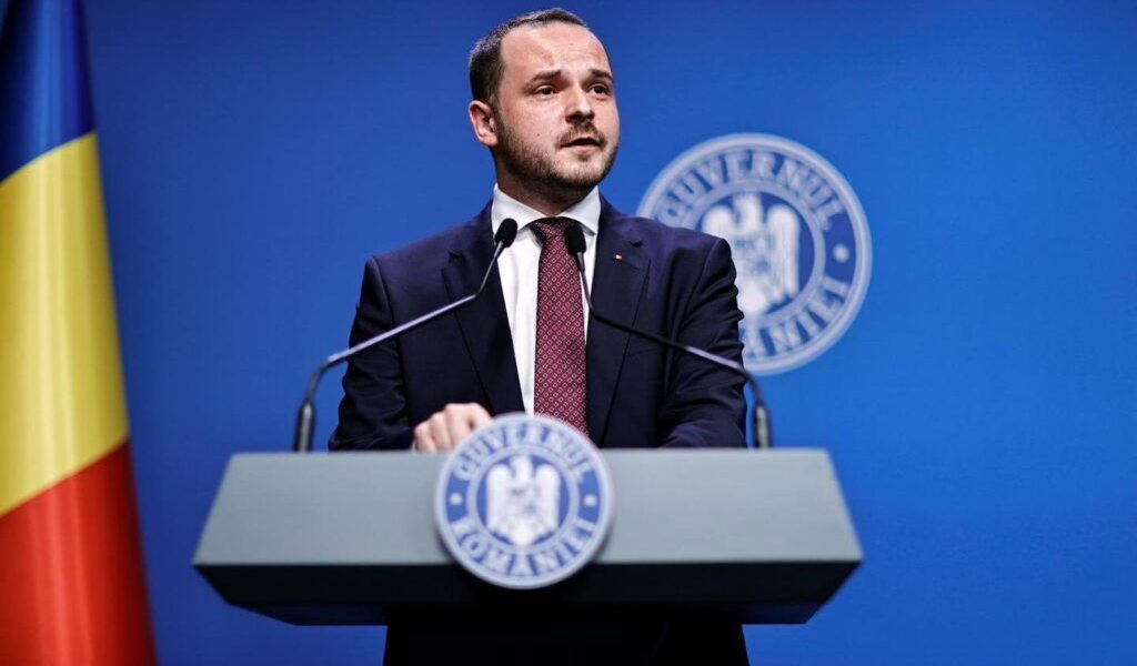 Ministerul Sănătății refuză plata a 550 de milioane de euro către Pfizer, într-un litigiu referitor la dozele de vaccin anti-COVID-19 București – Ministerul Sănătății a anunțat, într-o conferință de presă susținută la sediul instituției, că nu va achita suma de 550 de milioane de euro către compania farmaceutică Pfizer