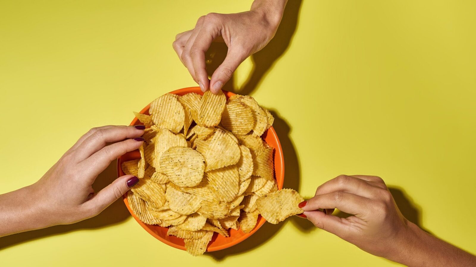 Alimentația adolescenților, un factor crucial pentru sănătatea mintală Dietele sănătoase pot juca un rol mai important în sănătatea mintală a adolescenților decât se credea anterior