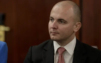 Deputatul AUR Andrei Gușă: „Dictatură hidoasă” după ce Gold FM și Realitatea Plus au ieșit din emisie