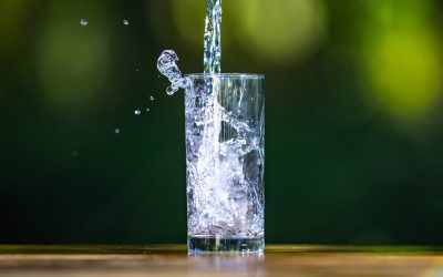 Apa, inamicul ascuns: Cum te poate îmbolnăvi un pahar banal