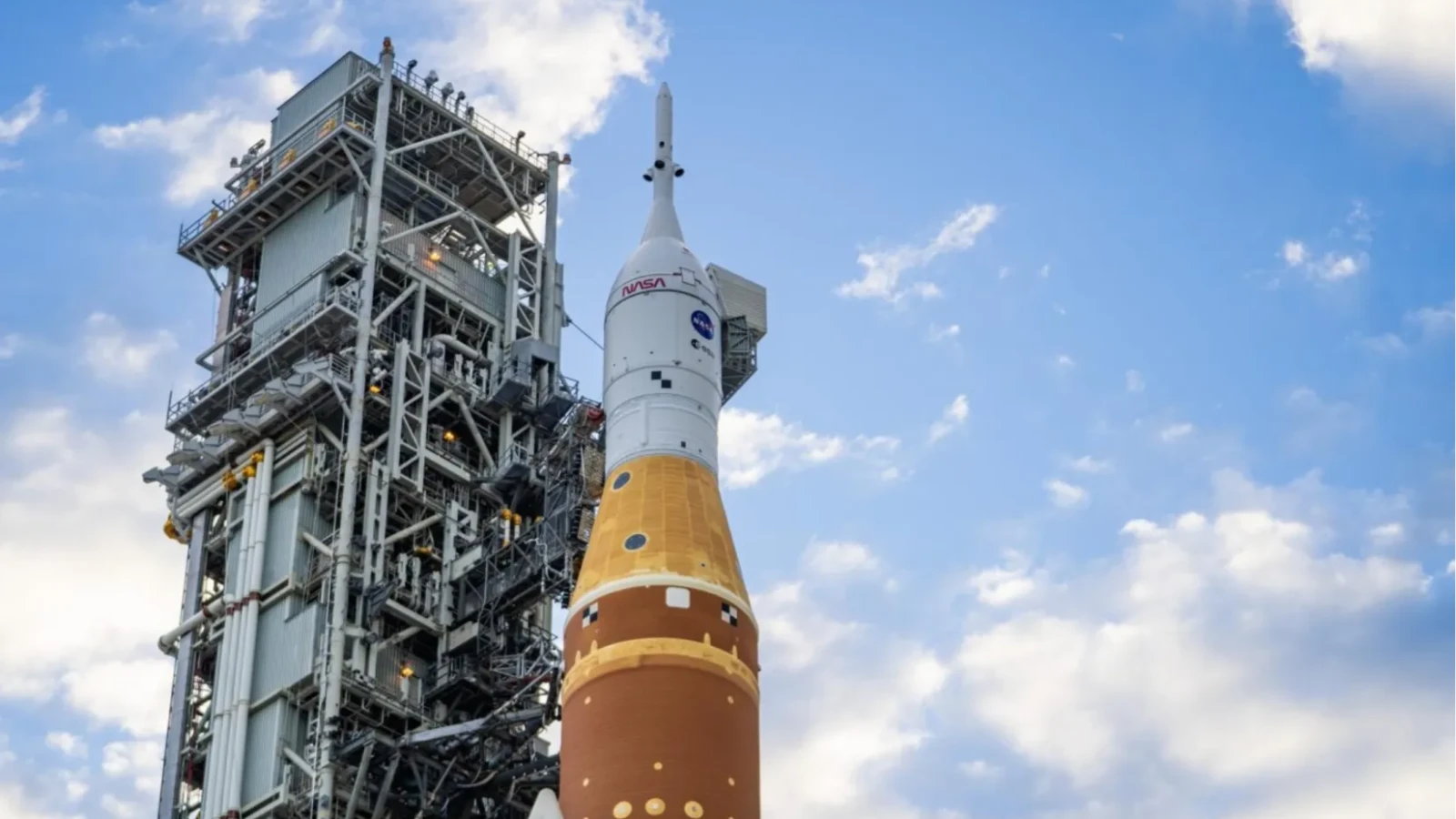 Misiunea Artemis 2 a NASA, care a trimis patru astronauți într-o călătorie în jurul Lunii, a întâmpinat o problemă tehnică la scurt timp după lansare