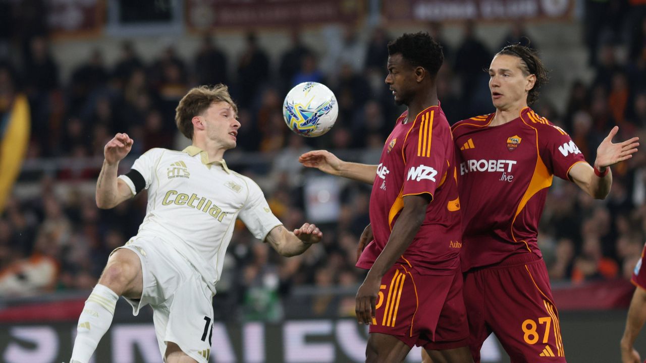Gest de senzație în Italia: Mircea Lucescu, omagiat la AS Roma – Pisa