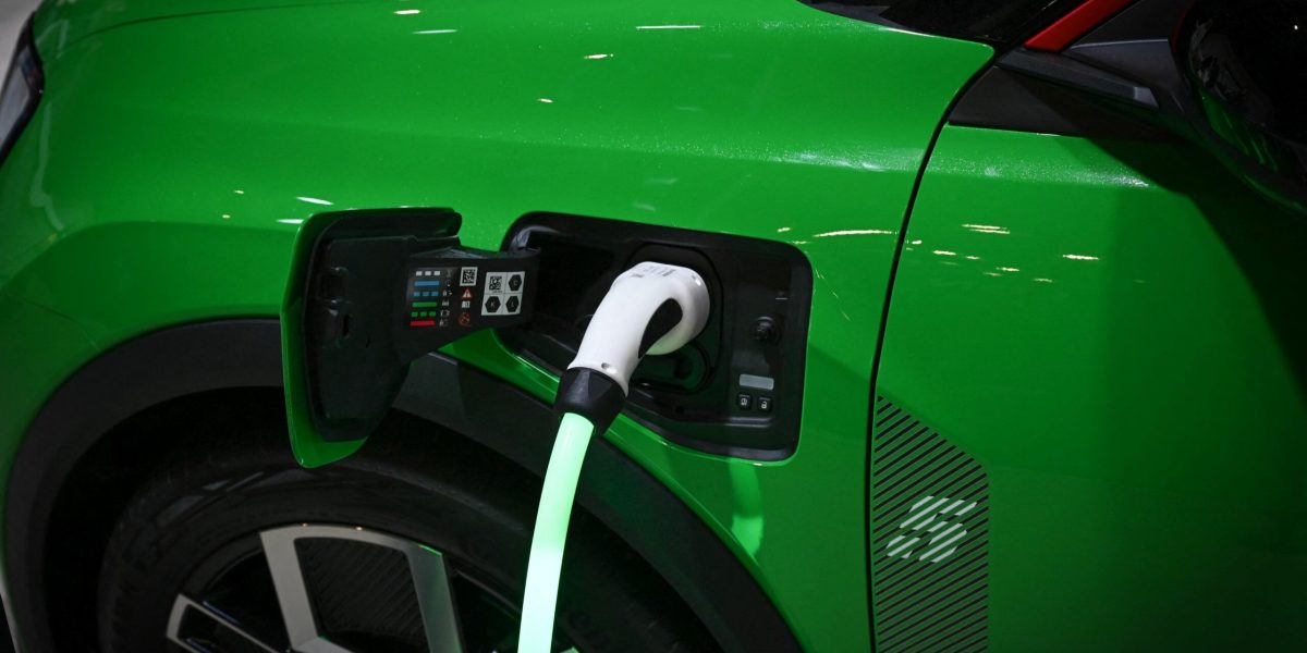 Efectul Iran asupra benzinei: Europa trece la electrice