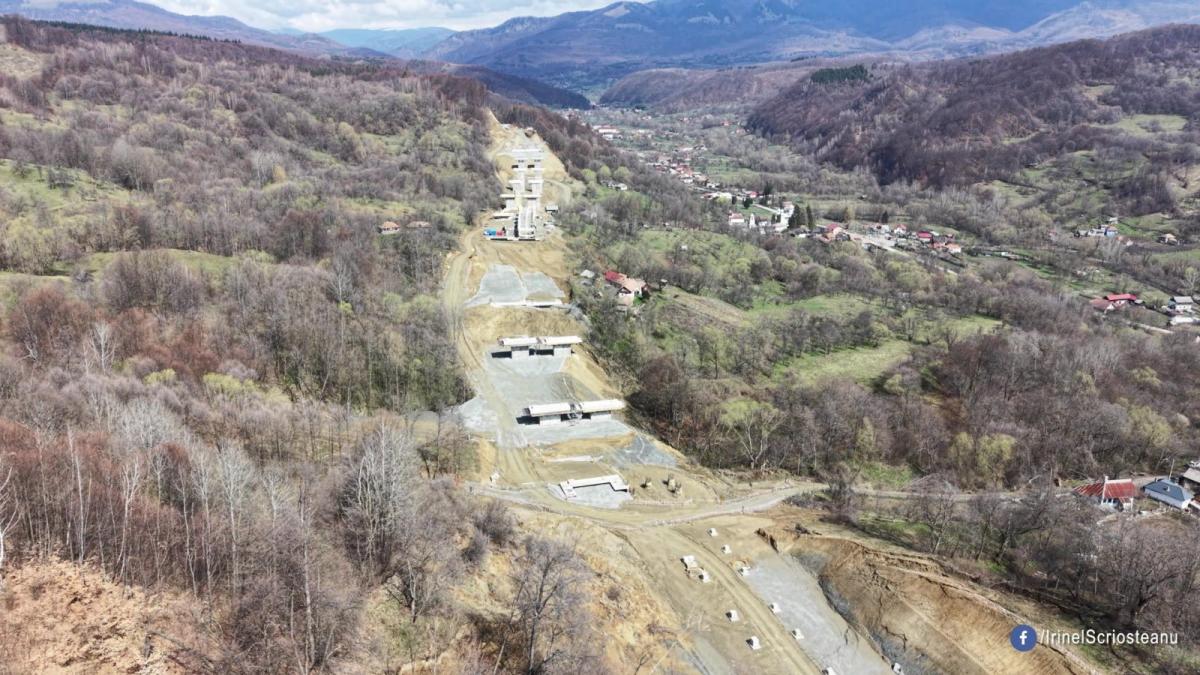 Autostrada Carpaților: Tunelul Poiana, forat “cu cârtița” TBM. Progres de 13,5% pe Cornetu–Tigveni