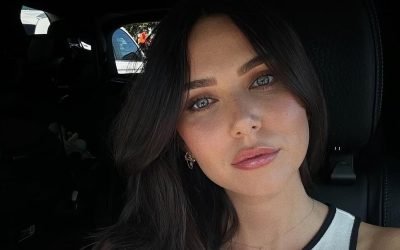 Tess Crosley, implicată într-o aventură cu un sportiv celebru, se confruntă cu o furtună mediatică și emoțională uriașă, după ce relația sa cu Lachie Neale, starul echipei de fotbal australian și soțul celei mai bune prietene, a fost dezvăluită public