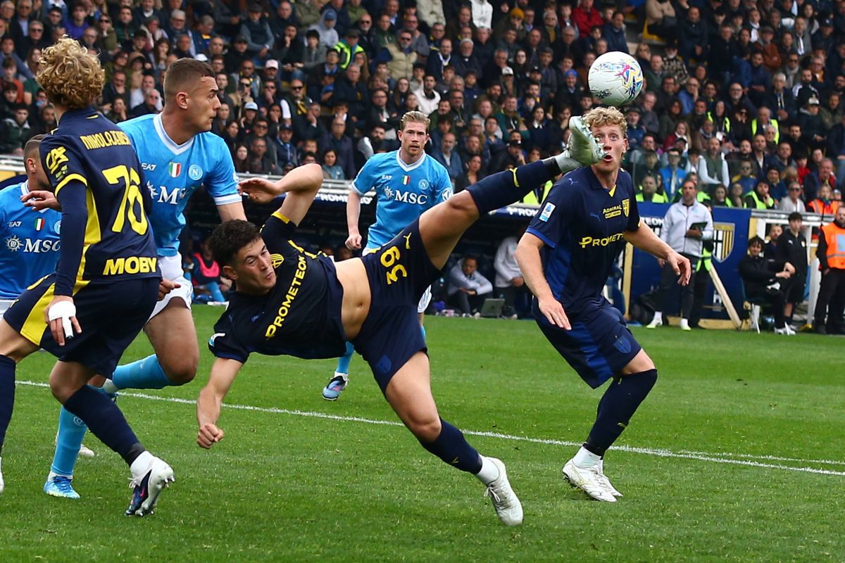 Napoli, încorcită în Serie A! E rândul lui Chivu să profite cu Interul