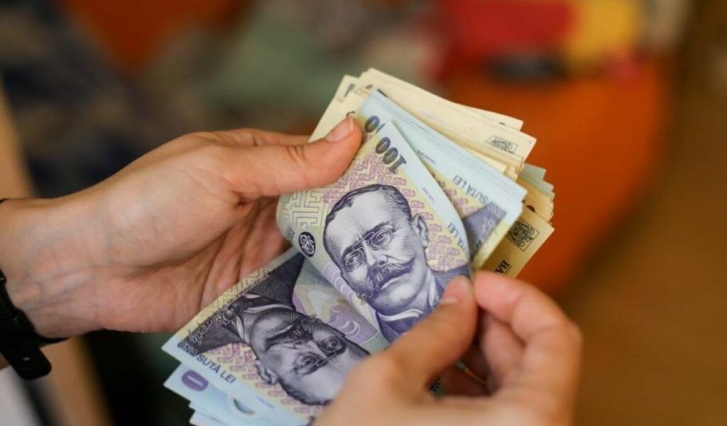 Muncă banoasă în România: Top 5 meserii cu salarii mari!