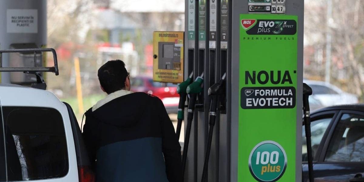 Unde alimentezi cel mai ieftin, sâmbătă? Prețuri record la benzină și motorină în România