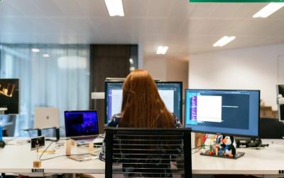 Schimbare MAJORĂ pentru angajații din România: 4 zile de lucru pe săptămână