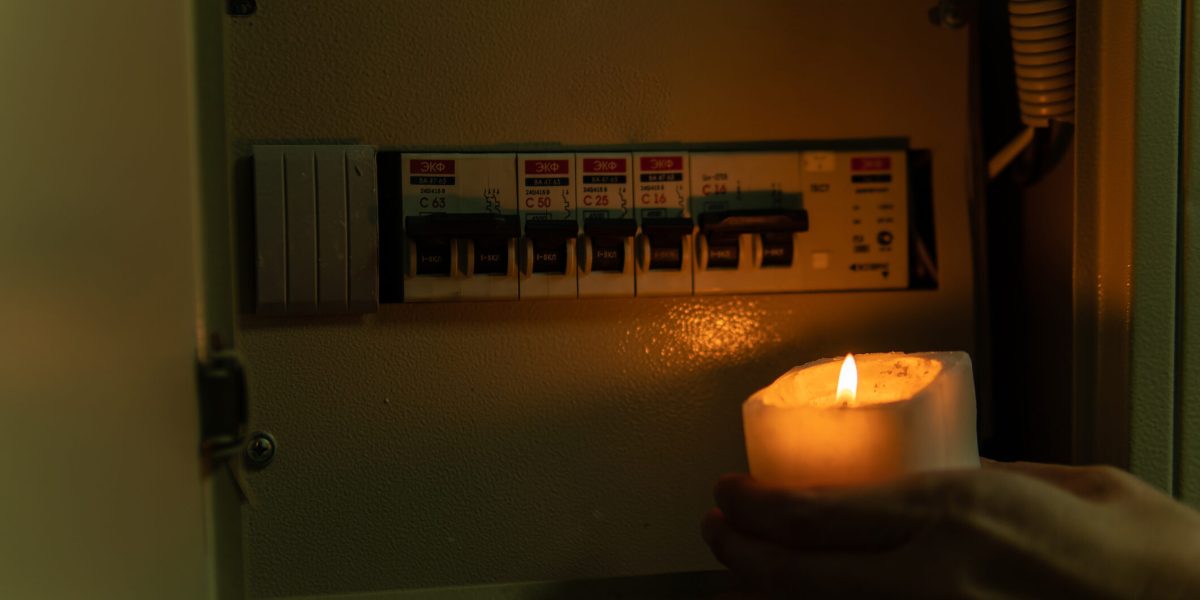 Curentul electric se întrerupe în aprilie: Zonele din București și orele anunțate