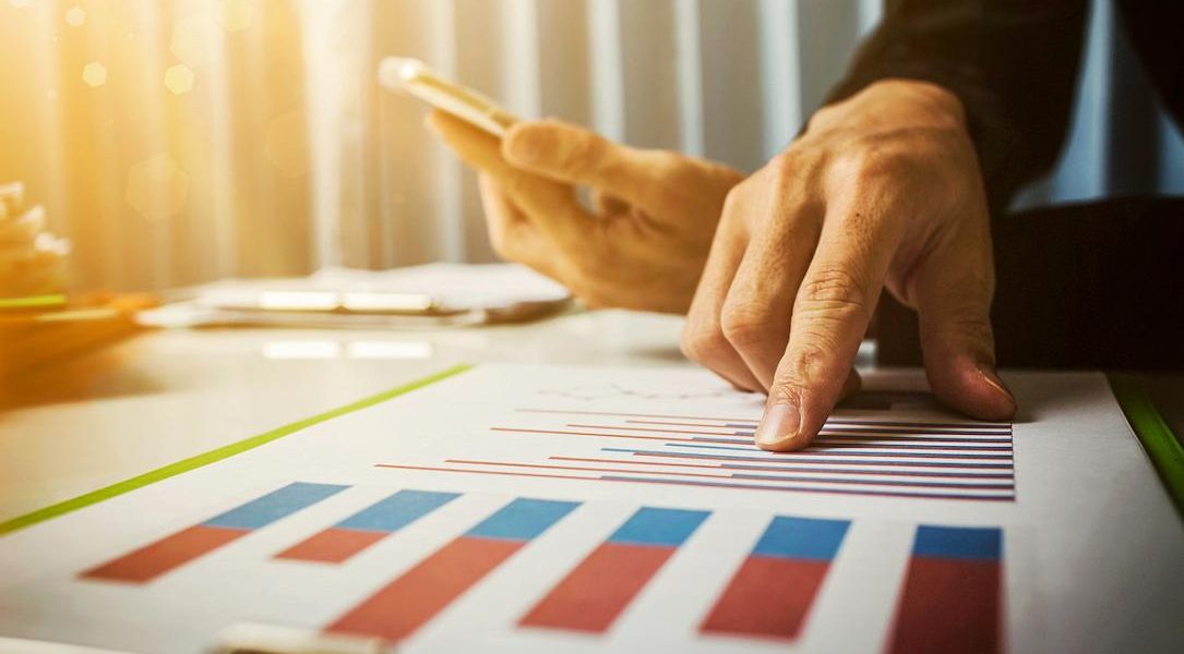 Industria din România, încă în contracție, deși martie aduce speranțe