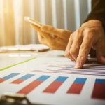 Industria din România, încă în contracție, deși martie aduce speranțe