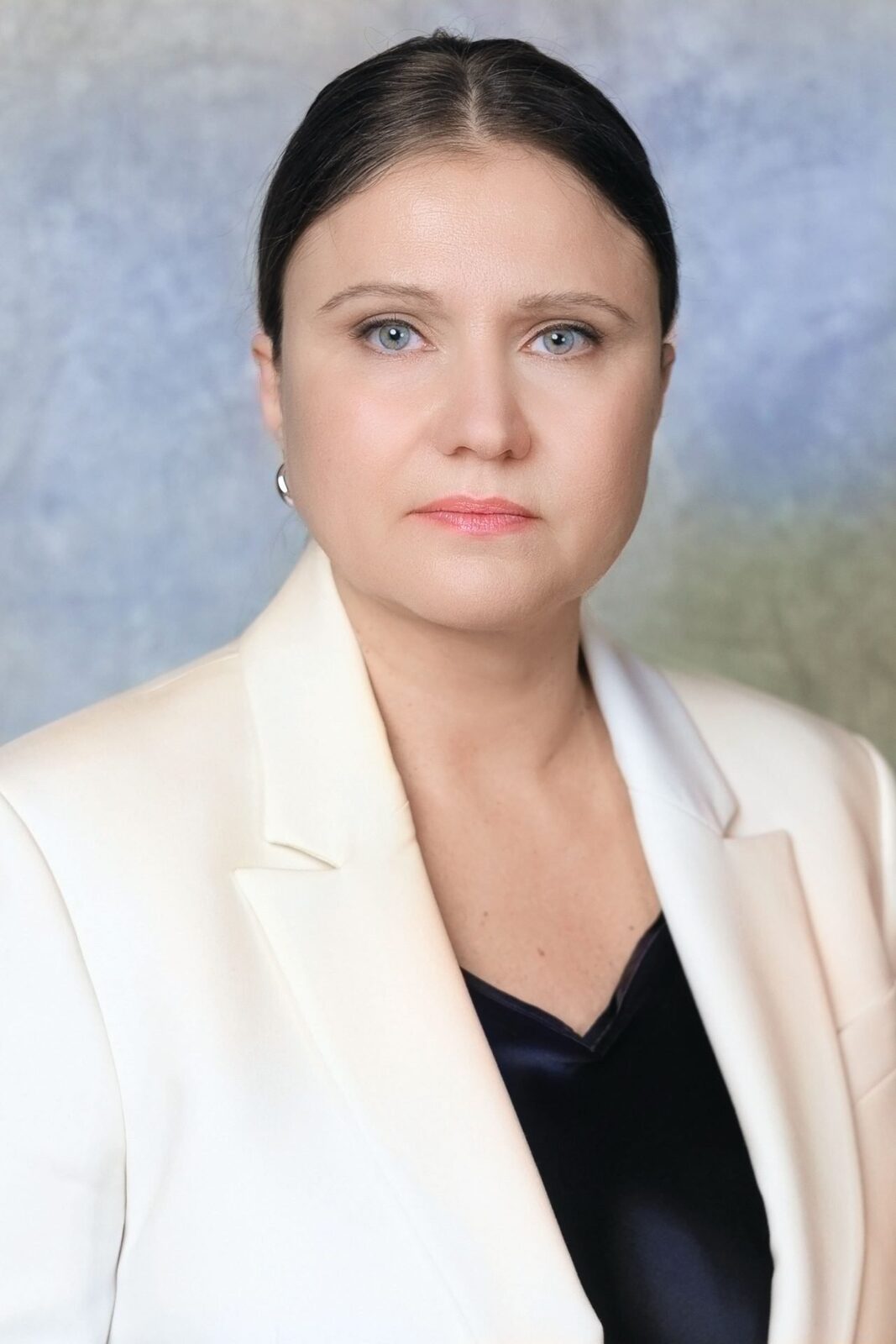 Camelia Ene, noul lider Sika România & Adeplast: O lecție de leadership în construcții În noiembrie 2025, CAMELIA ENE a preluat conducerea Sika România & Adeplast, marcând o nouă etapă strategică pentru companie