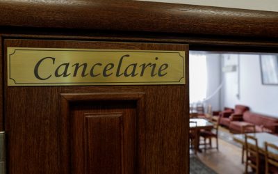 Titularizare reluată: Profesorii pot da examenul, după blocaj