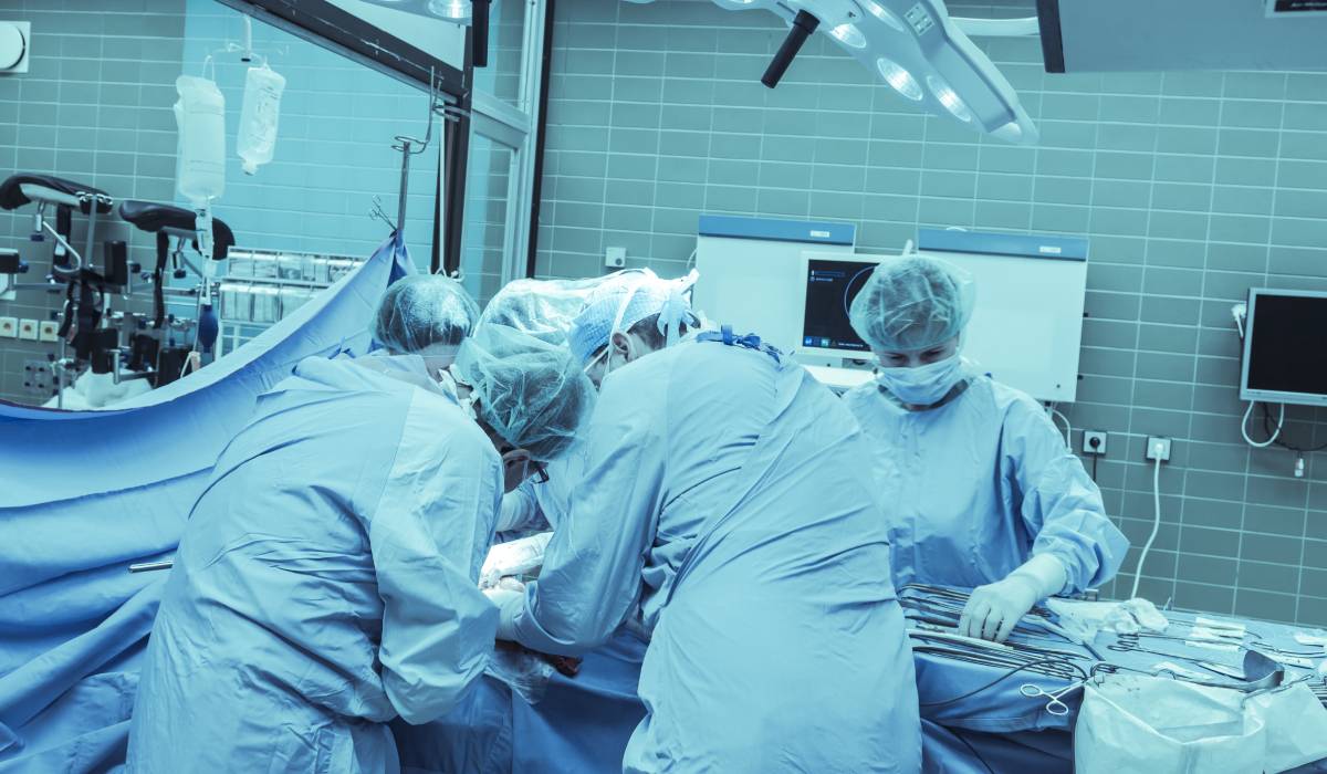 Cancerul de colon: Semnalele subtile pe care nu trebuie să le ignori București – Cancerul de colon rămâne o amenințare majoră pentru sănătate, fiind una dintre cele mai frecvente și periculoase forme de cancer