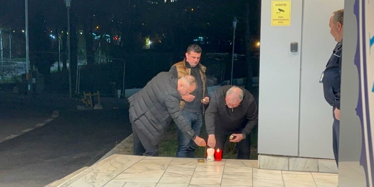 Candele pentru Mircea Lucescu: Omagii la Spitalul Universitar din București