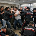 Bătălie SÂNGEROASĂ pentru o mașină: Români, indieni și pakistanezi, KO la spital