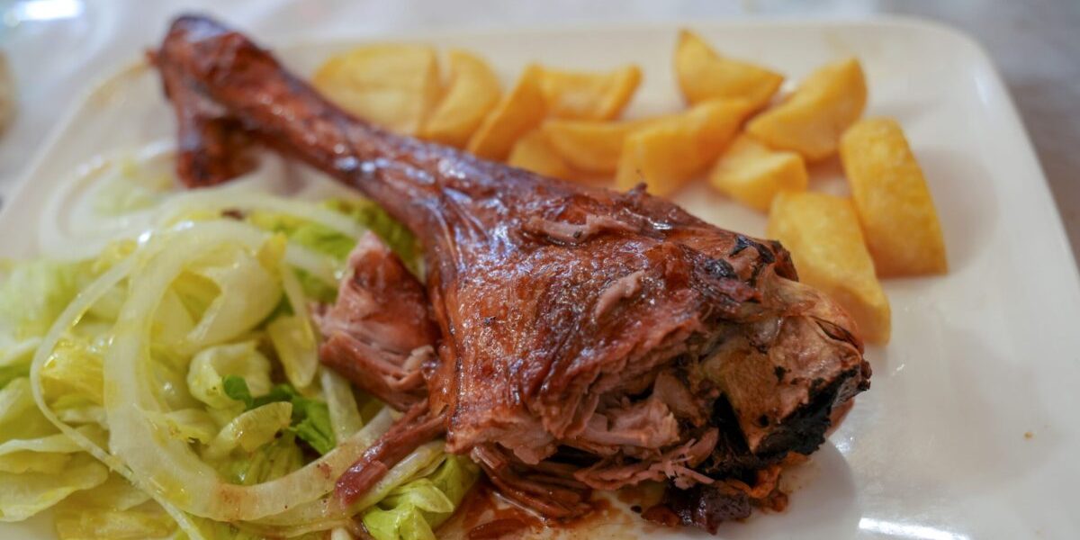 Ce mănânci de sărbători? Ghid practic pentru mese echilibrate!