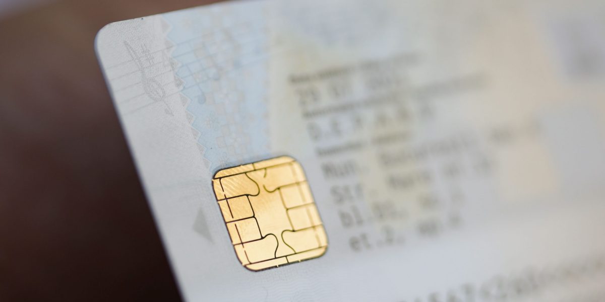 Buletinul se schimbă radical din 2026: Vezi cum va arăta și semnătura