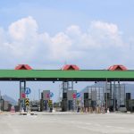 Bandă de bărbați a furat 700.000 euro cu o stație de taxare falsă în India