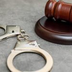 Nouă bărbați și o femeie din România, lovitură de 160.000 de euro în Austria