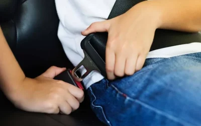 Șoferi, în război pe net: „Ești prost dacă porți centură”