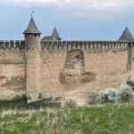 Zid din Cetatea Hotin, ruină a lui Ștefan cel Mare, s-a prăbușit în Ucraina