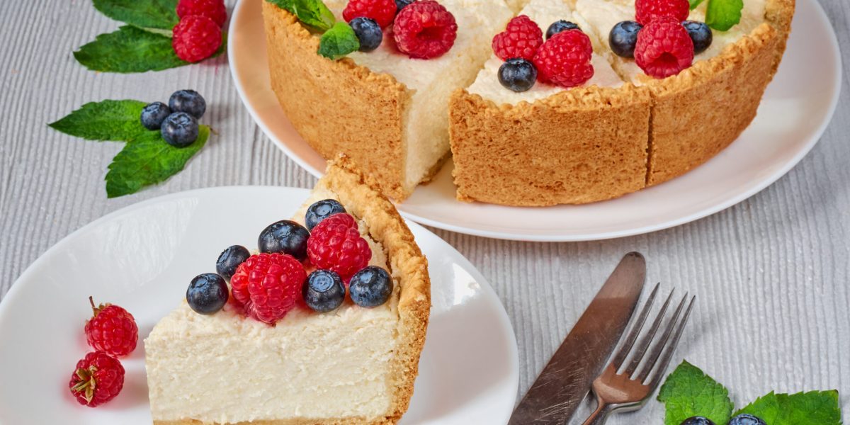 Tartă rapidă și gustoasă cu cremă de brânză: Un deliciu culinar!