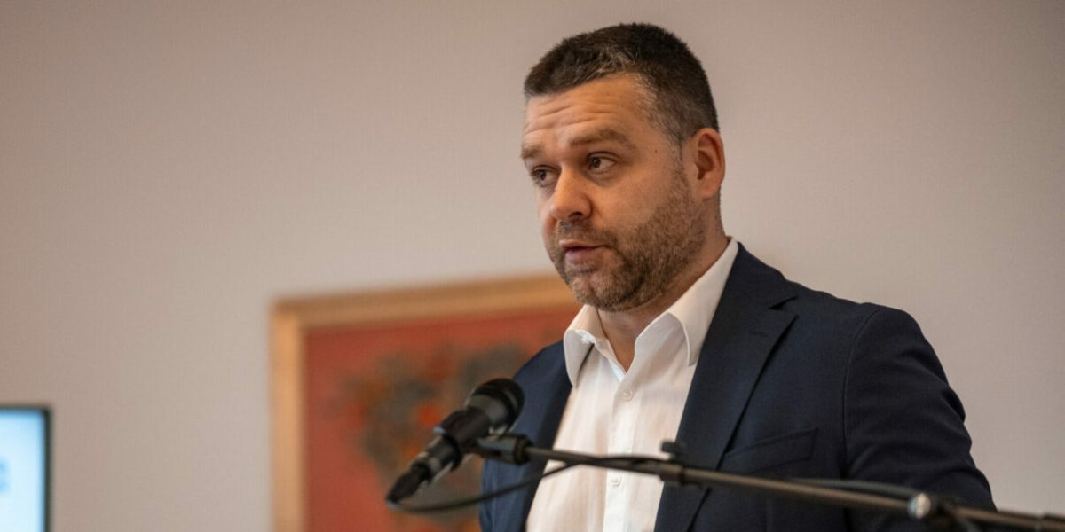Discuții PSD-PNL în toi: Cine sunt greii care negociază în secret
