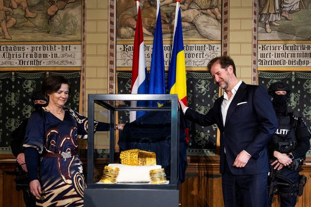 O a treia brățară dacică furată încă este de negăsit: experții analizează posibilele scenarii București – Cea de-a treia brățară dacică, furată de la Muzeul din Drents, Olanda, împreună cu Coiful de la Coțofenești, este încă de negăsit