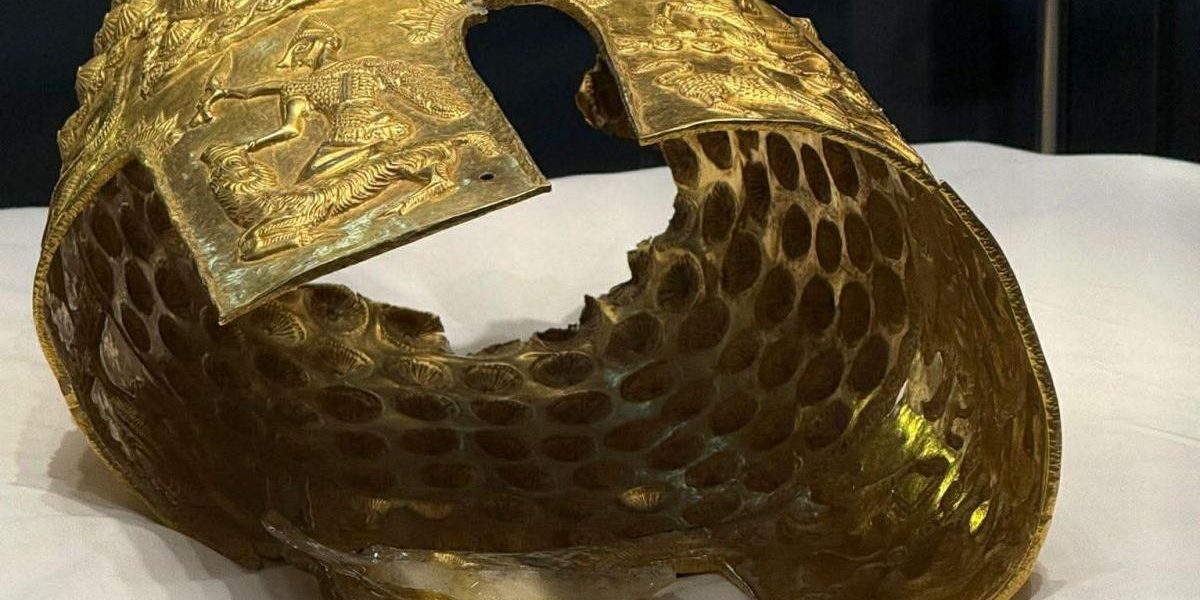 Coiful dacic, recuperat din Olanda, AVARIAT. Directorul Muzeului de Istorie anunță restaurarea