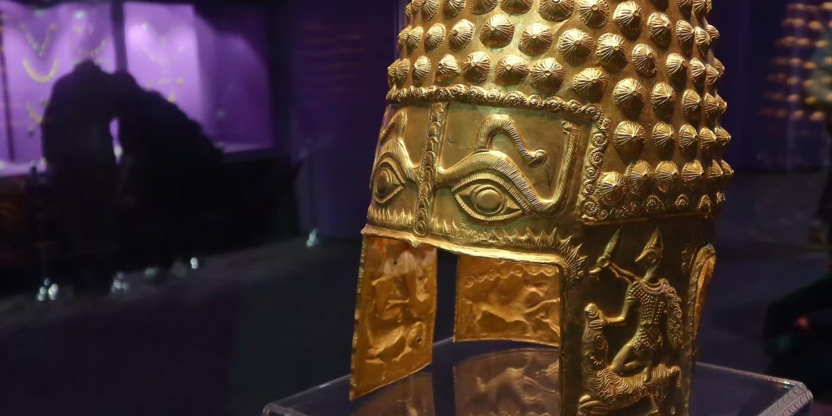 Coiful de la Coțofenești, recuperat de autoritățile olandeze Unul dintre cele mai valoroase artefacte arheologice românești, coiful de la Coțofenești, a fost recuperat de autoritățile olandeze, conform informațiilor apărute în presa din Țările de Jos