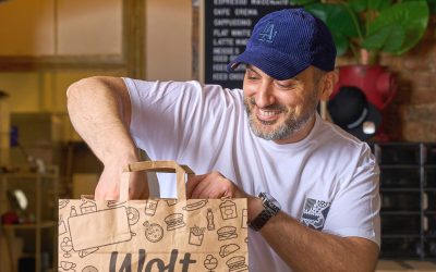 Burgerii au detronat drobul de Paște: Ce comandă românii prin aplicații