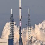 Blue Origin lansează racheta cu motor reutilizabil, o premieră