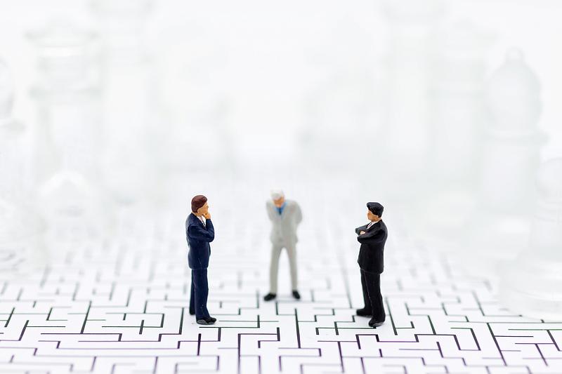 Bănci, amendate masiv în România: Concurența lovește dur!