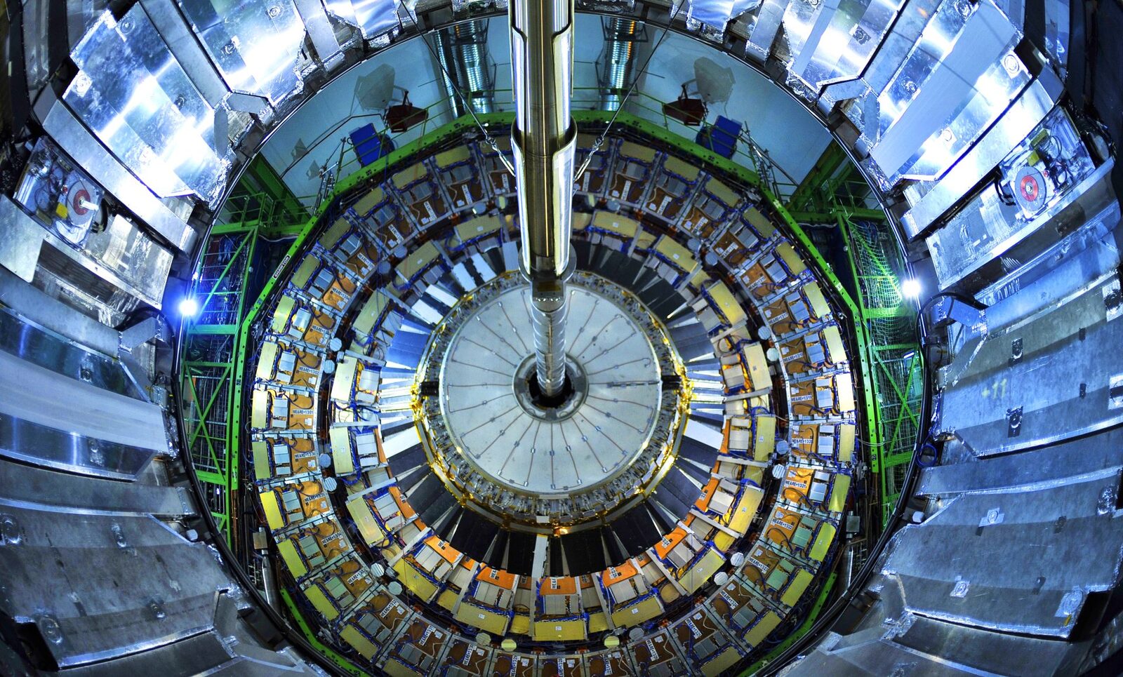 Acceleratorul cosmic dezvăluie misterul materiei primordiale de după Big Bang