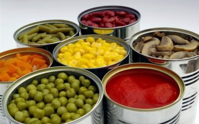 Importurile de conserve de fructe și legume, în scădere, dar deficitul comercial rămâne ridicat Conservele de fructe și legume, de la castraveți murați la bulion și dulceață, reprezintă o categorie importantă în comerțul românesc, dar balanța comercială este puternic influențată de importuri