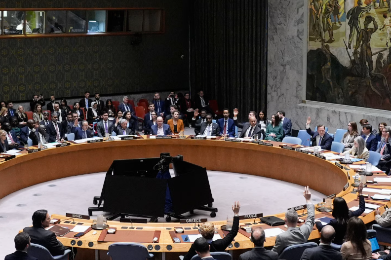 ONU amână votul asupra rezoluției privind Strâmtoarea Ormuz; Franța joacă un rol crucial București – Consiliul de Securitate al Organizației Națiunilor Unite a decis să amâne votul asupra rezoluției referitoare la Strâmtoarea Ormuz, o rută maritimă strategică blocată de Iran