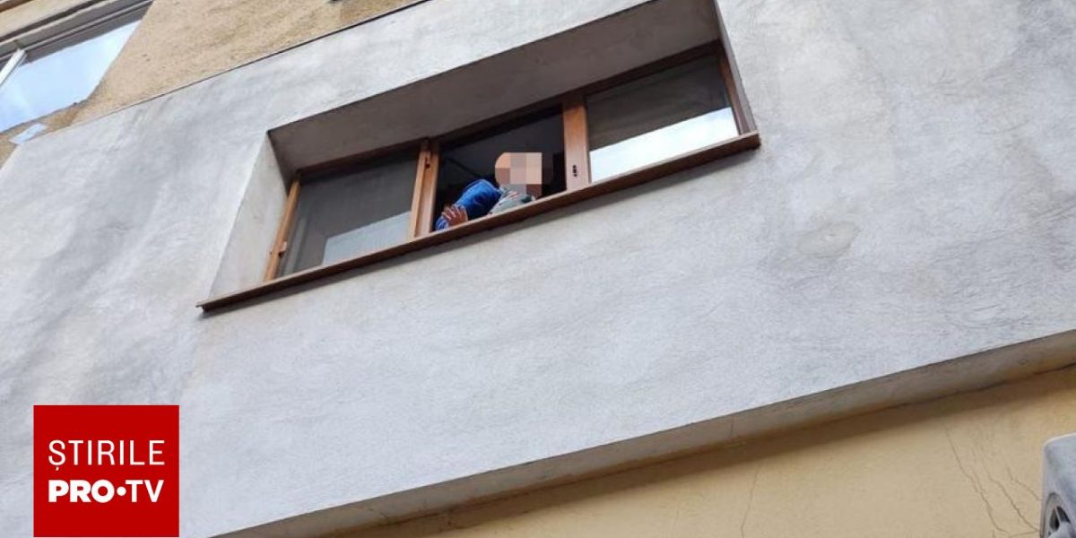 Prunc de 6 ani, salvat miraculos de Poliție, de pe pervaz, în Vâlcea