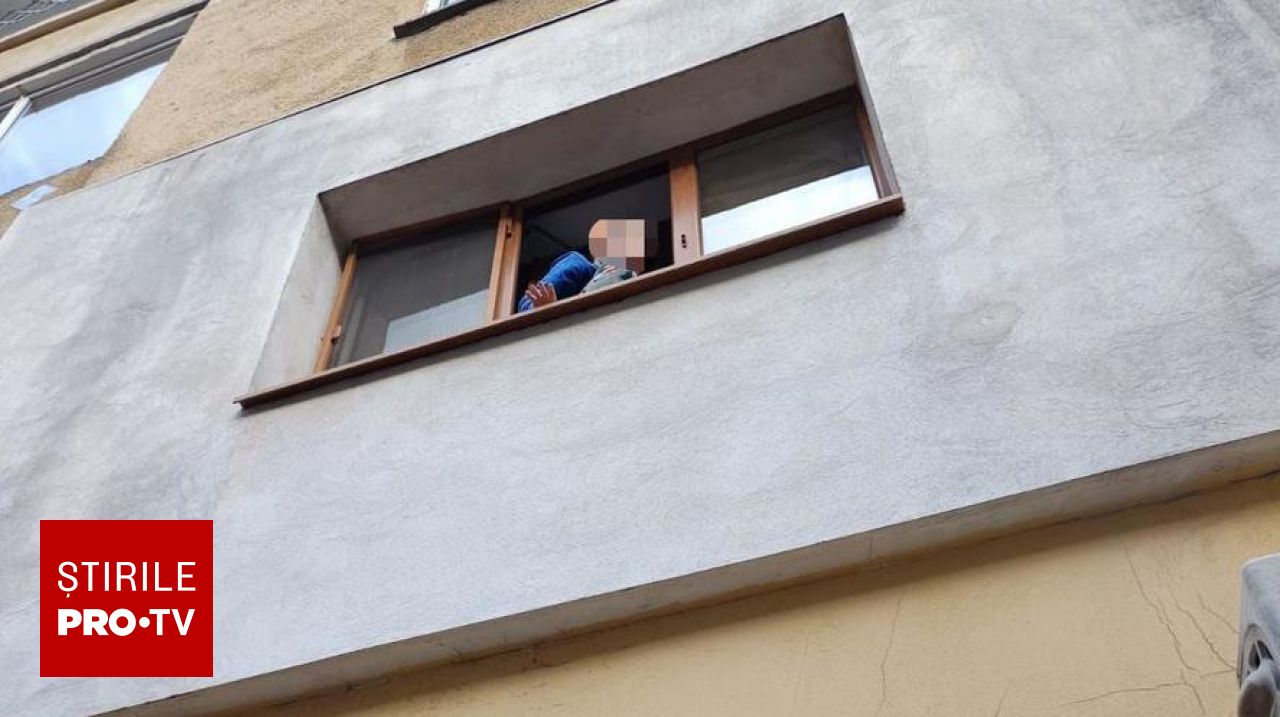 Prunc de 6 ani, salvat miraculos de Poliție, de pe pervaz, în Vâlcea