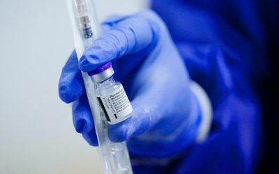 România, Condamnată de un Tribunal Belgian să Plătească 600 de Milioane de Euro pentru Vaccinele Pfizer Nevandute Un tribunal din Bruxelles a decis, în primă instanță, că România trebuie să plătească 600 de milioane de euro pentru dozele de vaccin anti-COVID-19 comandate de la Pfizer/BioNTech