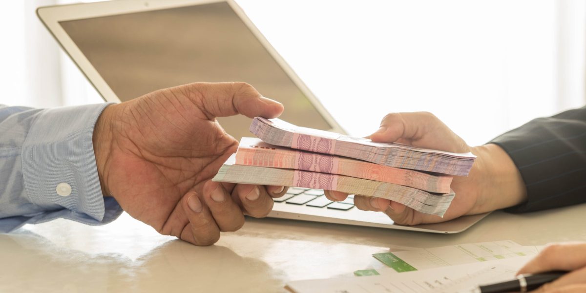 Dobânzi plafonate în Moldova: Noi reguli pentru creditele de consum