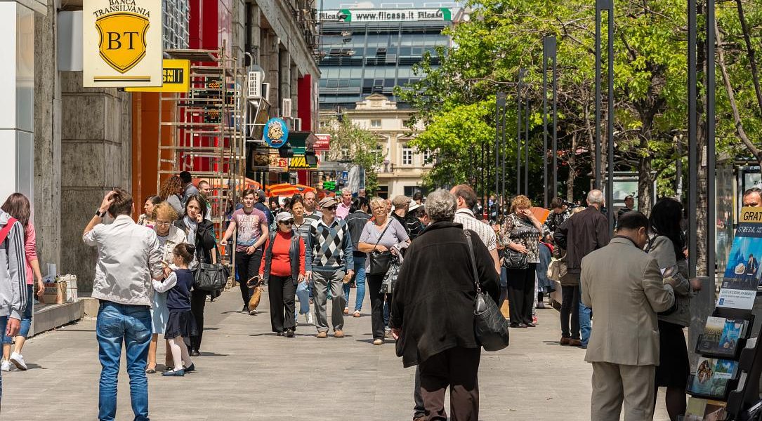 Români, împărțiți de război: SUA, sprijin logistic în Iran?