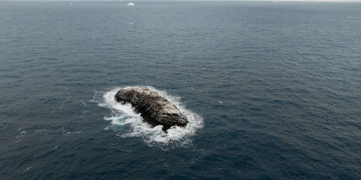 Insulă necunoscută, descoperită din greșeală de o navă germană