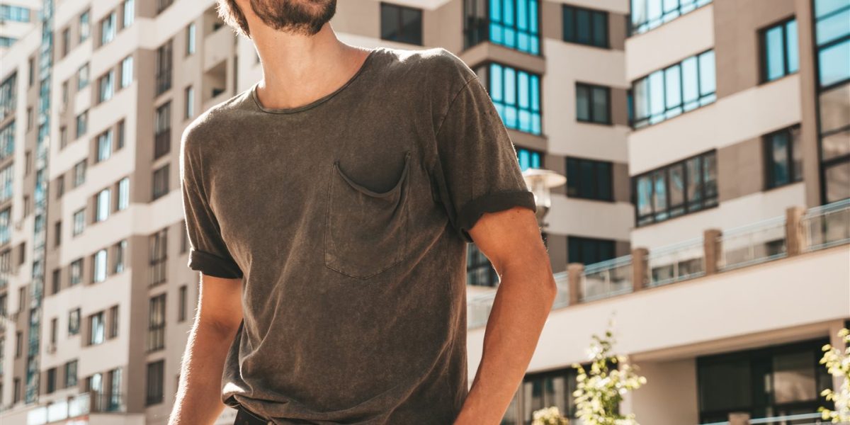 Cum să-ți faci garderoba mai șmecheră cu tricouri bărbați versatili